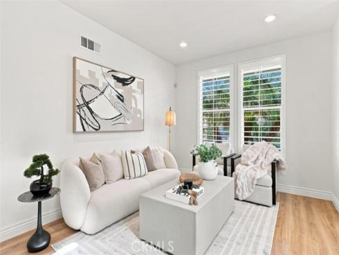 8 Dahlia , Irvine, CA