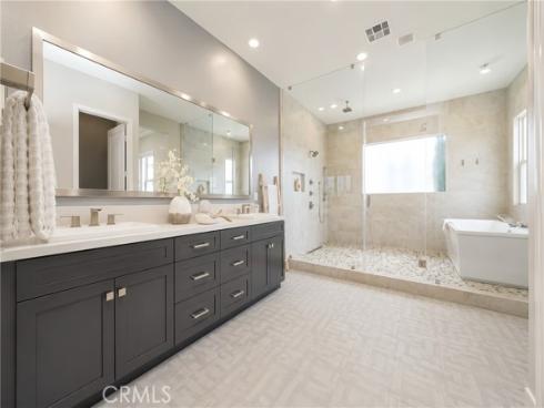 110 Perspective , Irvine, CA