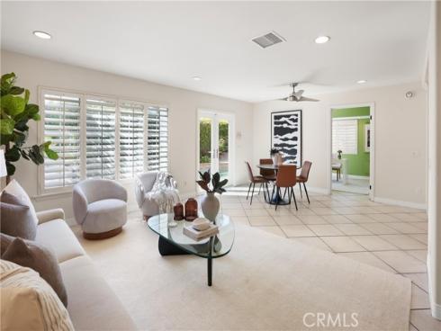 18 Timbergate , Irvine, CA