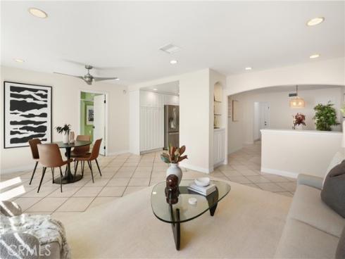 18 Timbergate , Irvine, CA