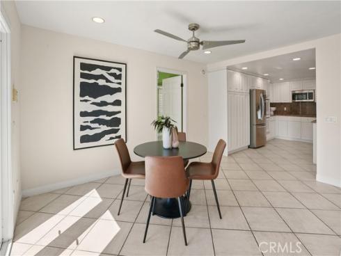18 Timbergate , Irvine, CA