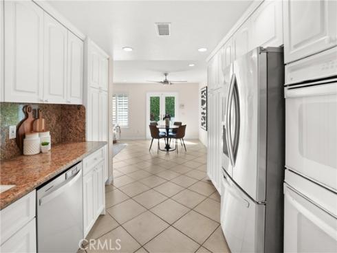18 Timbergate , Irvine, CA