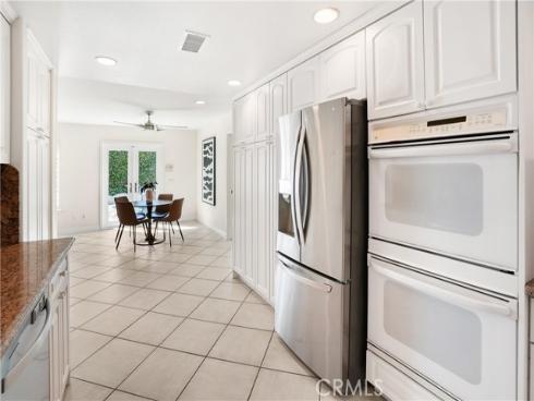 18 Timbergate , Irvine, CA