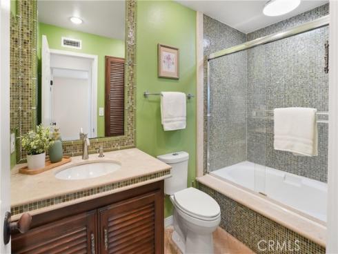 18 Timbergate , Irvine, CA