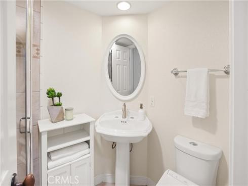 18 Timbergate , Irvine, CA