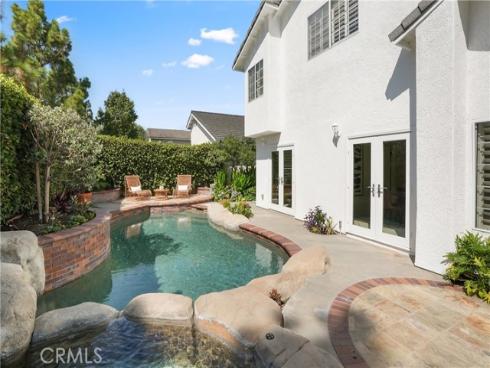 18 Timbergate , Irvine, CA