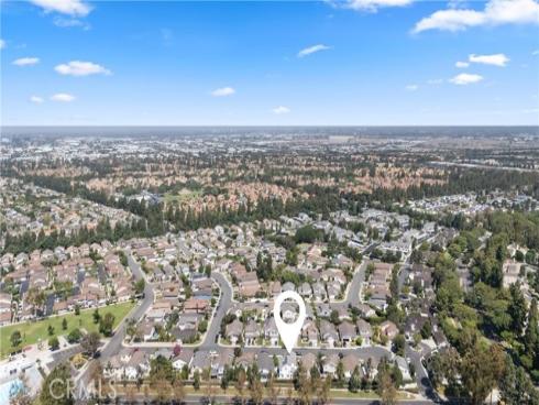 18 Timbergate , Irvine, CA