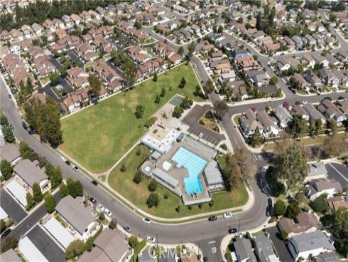 18 Timbergate , Irvine, CA