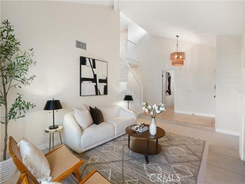 18 Timbergate , Irvine, CA