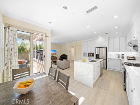 107 Overbrook , Irvine, CA