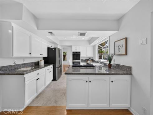 16 Angell Street, Irvine, CA