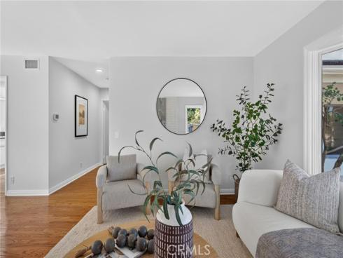 16 Angell Street, Irvine, CA