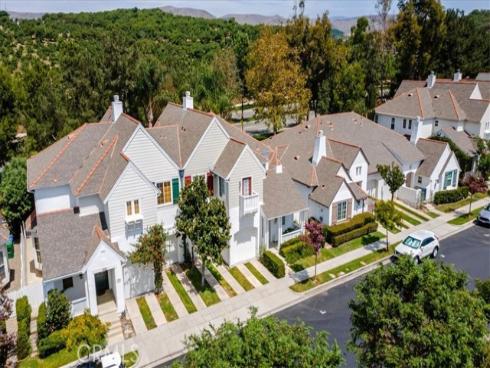 98 Winslow , Irvine, CA