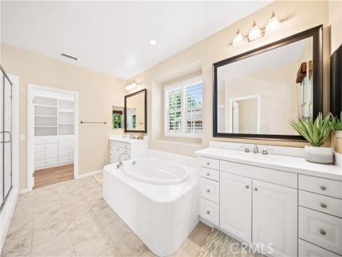 21 Fanpalm , Irvine, CA
