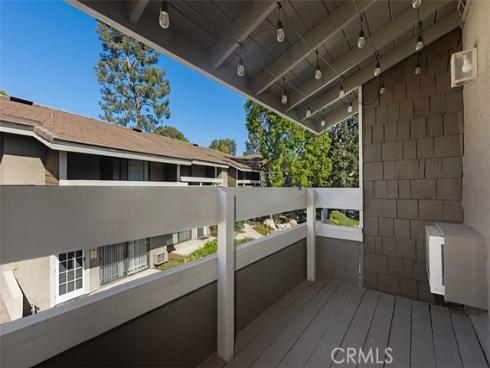 254 Streamwood , Irvine, CA