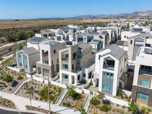 426  Treble  , Irvine, CA