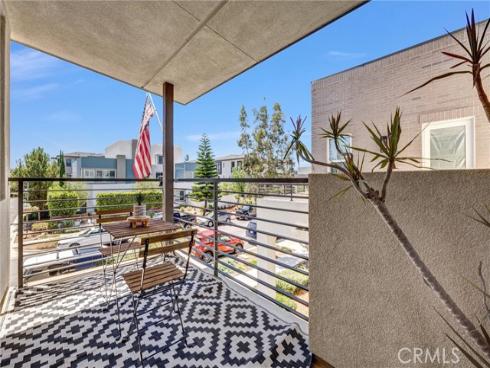 327 Novel , Irvine, CA
