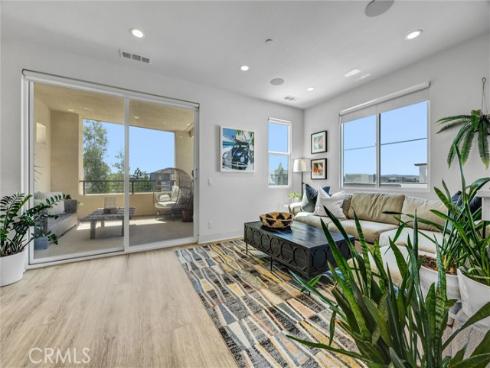327 Novel , Irvine, CA