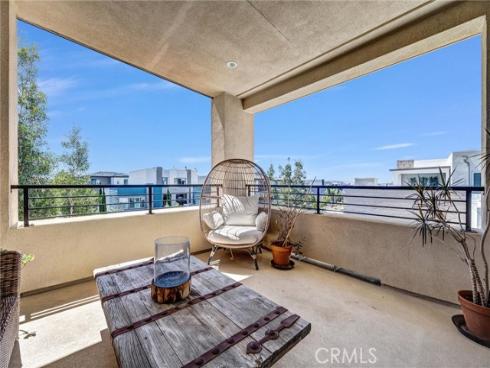 327 Novel , Irvine, CA