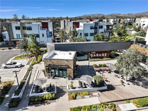 327 Novel , Irvine, CA