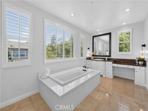 163 Fieldwood , Irvine, CA
