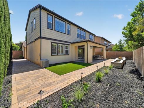 163 Fieldwood , Irvine, CA