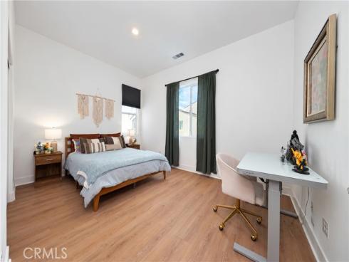 107 Sawbuck , Irvine, CA