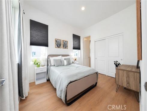 107 Sawbuck , Irvine, CA
