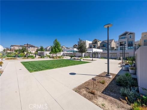 107 Sawbuck , Irvine, CA