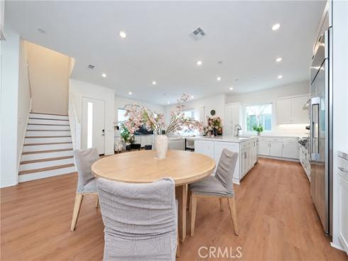 107 Sawbuck , Irvine, CA