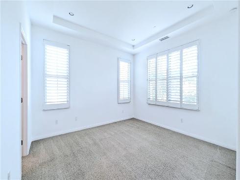 85  Thornhurst  , Irvine, CA