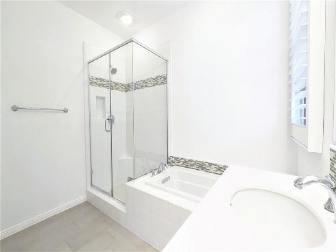 85  Thornhurst  , Irvine, CA