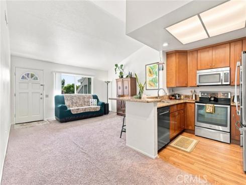 187 Huntington , Irvine, CA