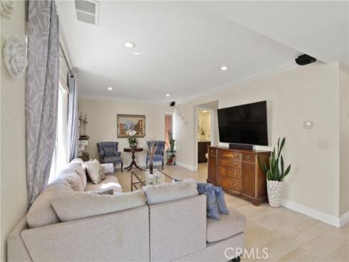 61 W Yale Loop , Irvine, CA
