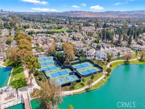 15 Brookfield , Irvine, CA