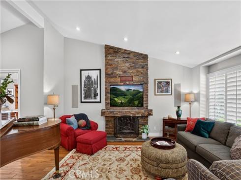 13 Calhoun , Irvine, CA