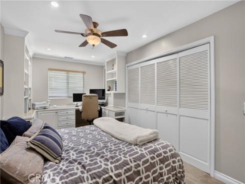 13 Calhoun , Irvine, CA