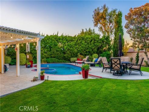 13 Calhoun , Irvine, CA