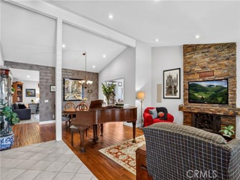 13 Calhoun , Irvine, CA