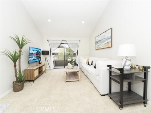 306 Streamwood , Irvine, CA