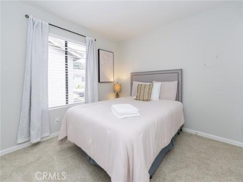 306 Streamwood , Irvine, CA