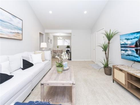 306 Streamwood , Irvine, CA
