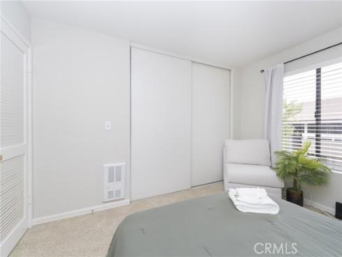 306 Streamwood , Irvine, CA