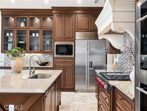 111 Shady Arbor , Irvine, CA