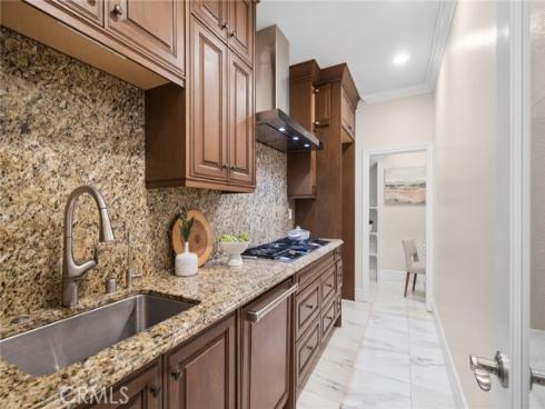 111 Shady Arbor , Irvine, CA