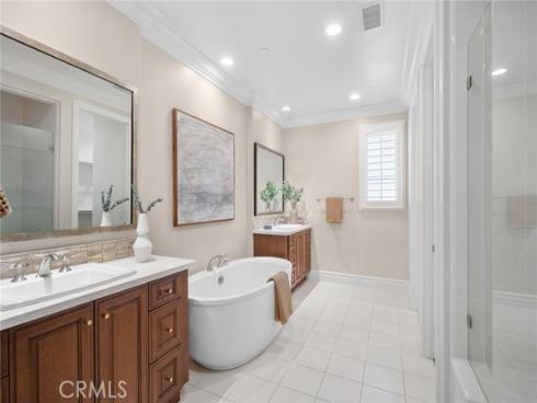 111 Shady Arbor , Irvine, CA