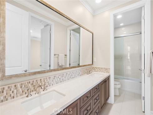 111 Shady Arbor , Irvine, CA