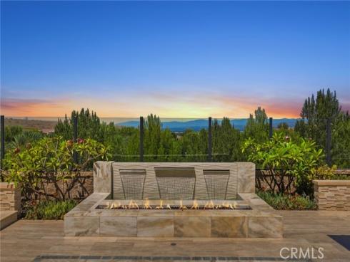111 Shady Arbor , Irvine, CA
