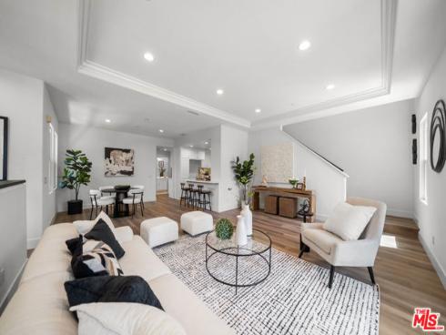 270 Lockford , Irvine, CA
