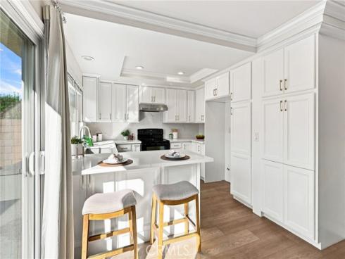 10 Goldenbush , Irvine, CA